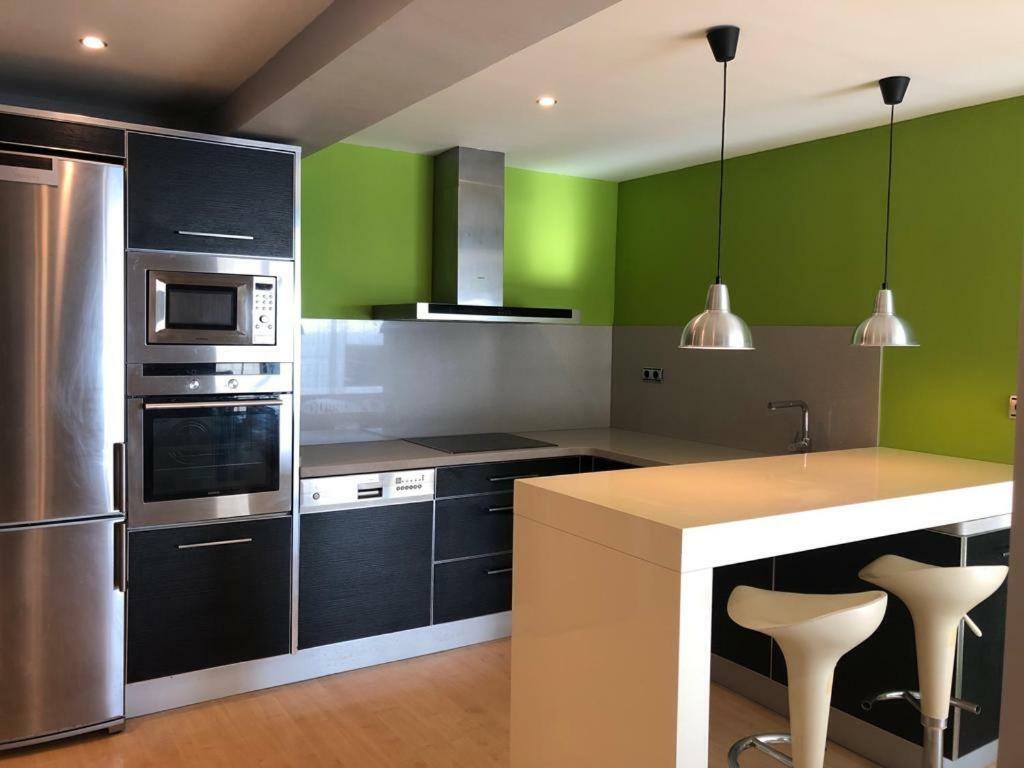 Apartamento Bruselas Салоу Екстер'єр фото