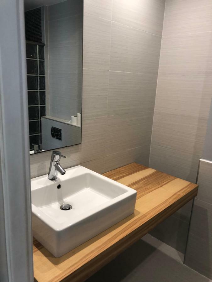 Apartamento Bruselas Салоу Екстер'єр фото